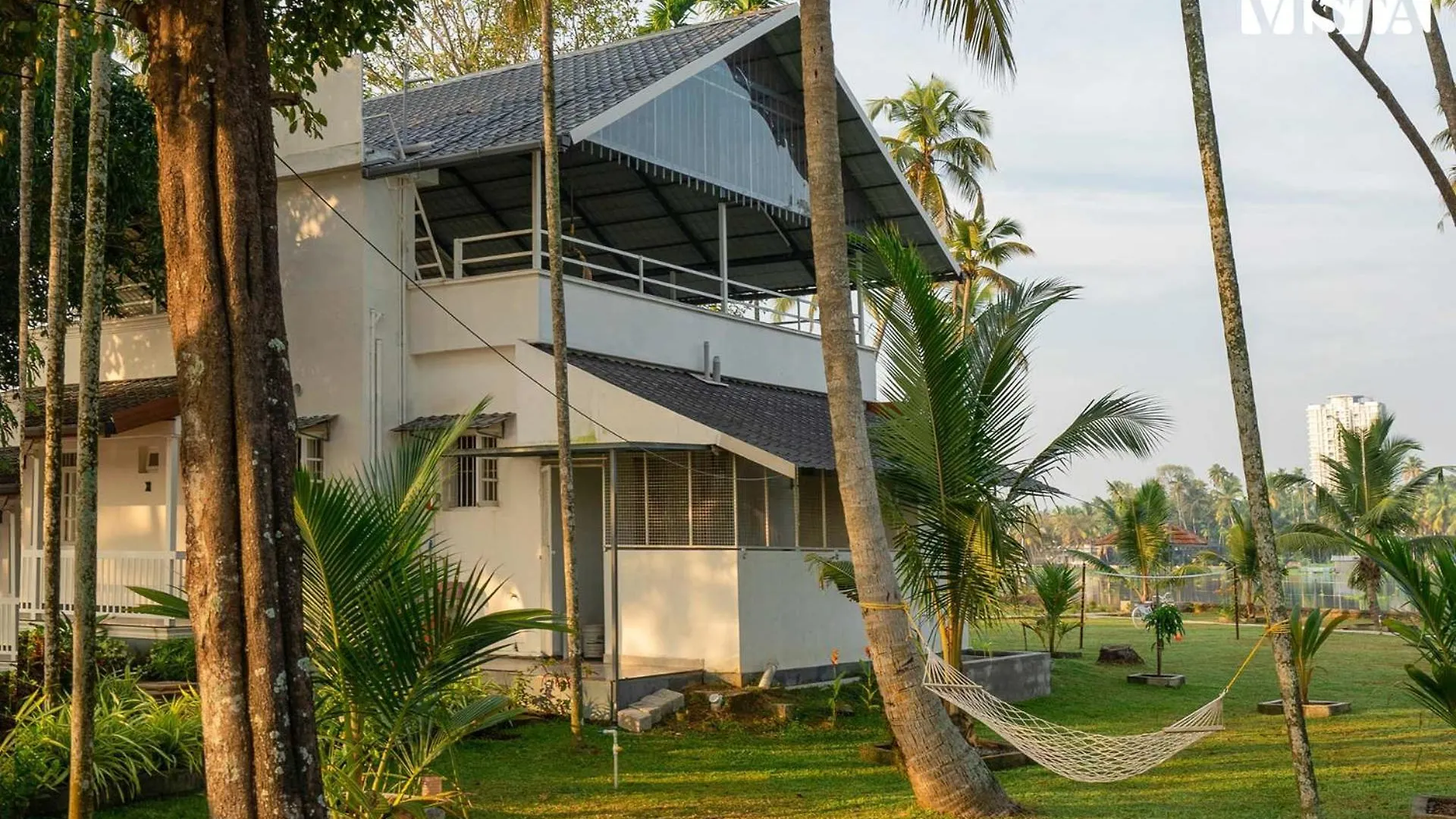 Aqua Vista Riverview By Stayvista - Private Pool Kochi Villa