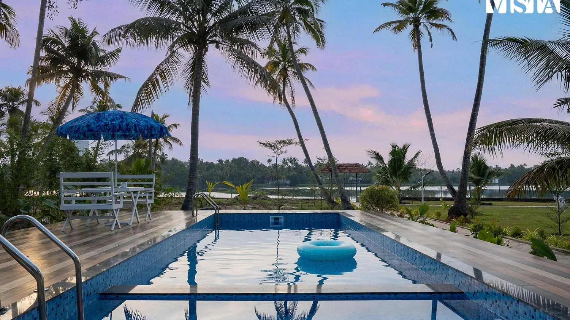 Villa Aqua Vista Riverview By Stayvista - Private Pool Kochi